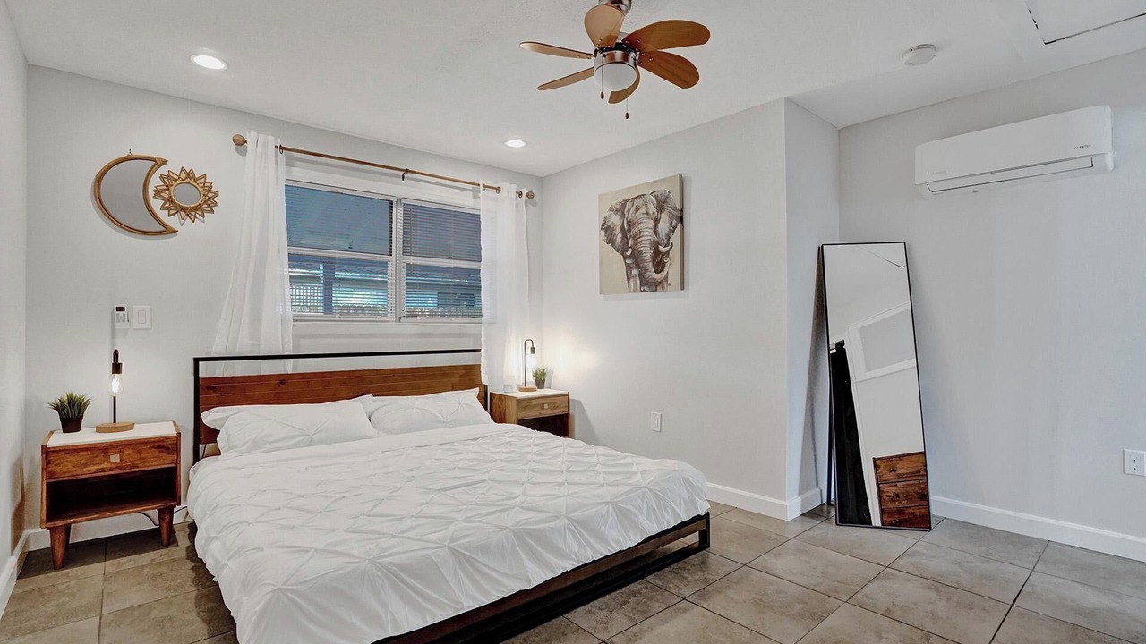 Photo of Bedroom in Middle River Terrace