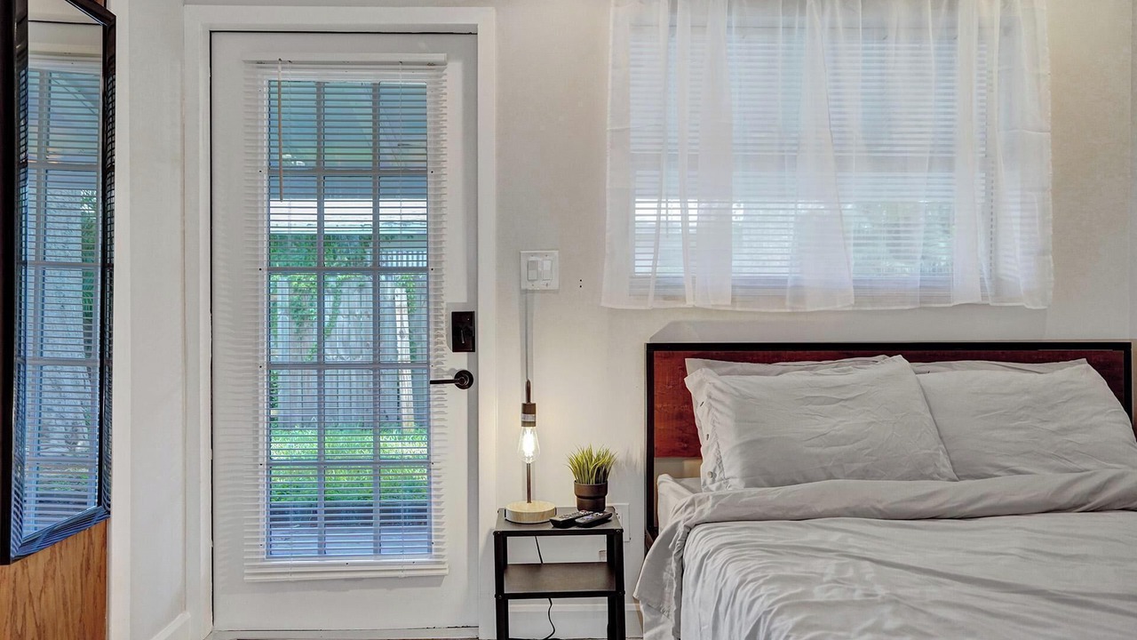 Photo of Bedroom in Middle River Terrace