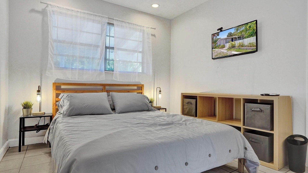 Photo of Bedroom in Middle River Terrace