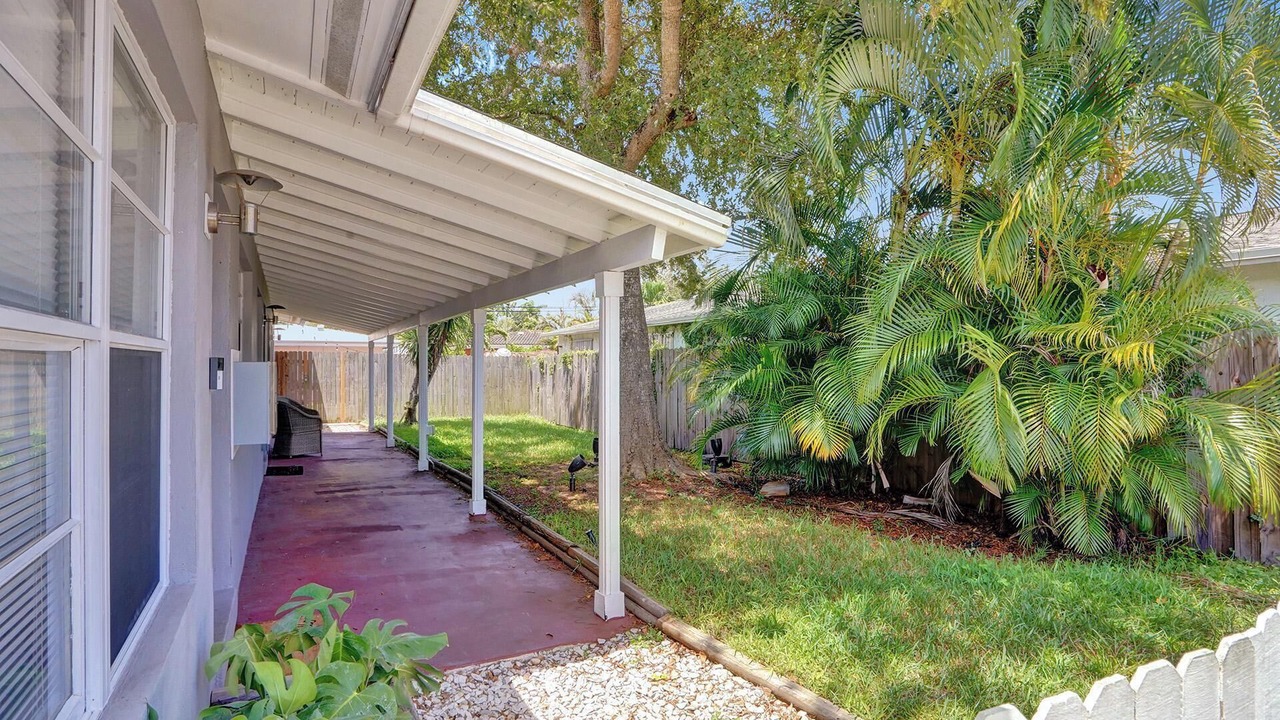 Photo of Outdoor in Middle River Terrace