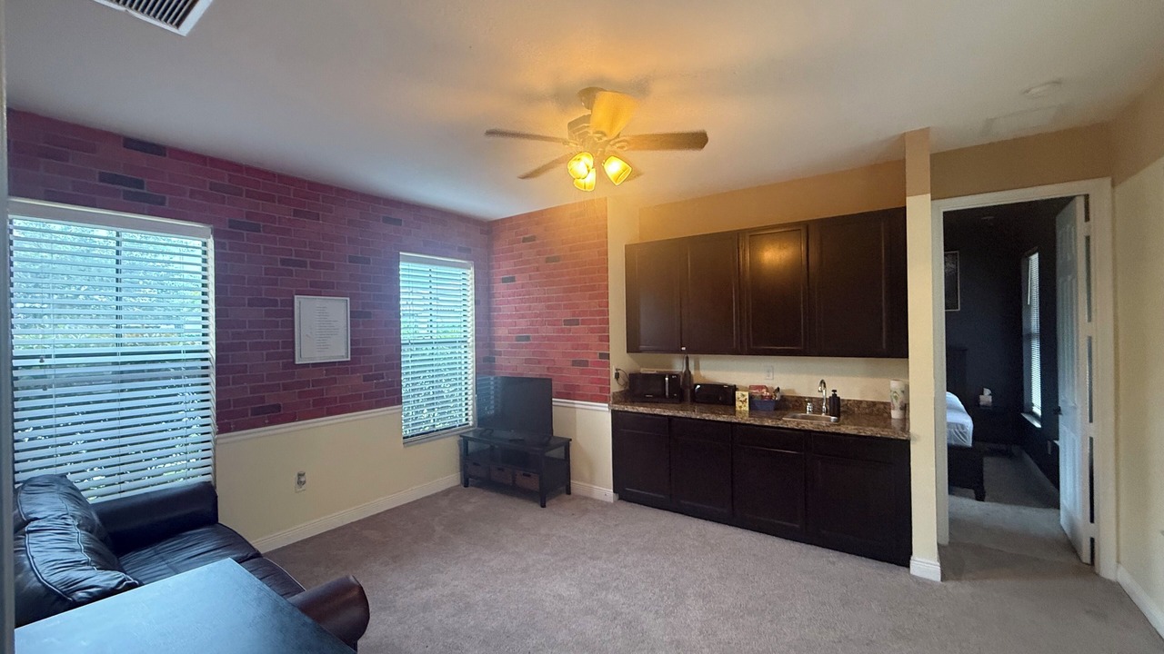 Photo of Livingroom in Ave Maria
