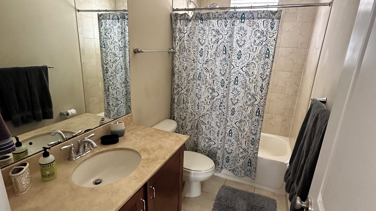 Photo of Bathroom in River Oaks