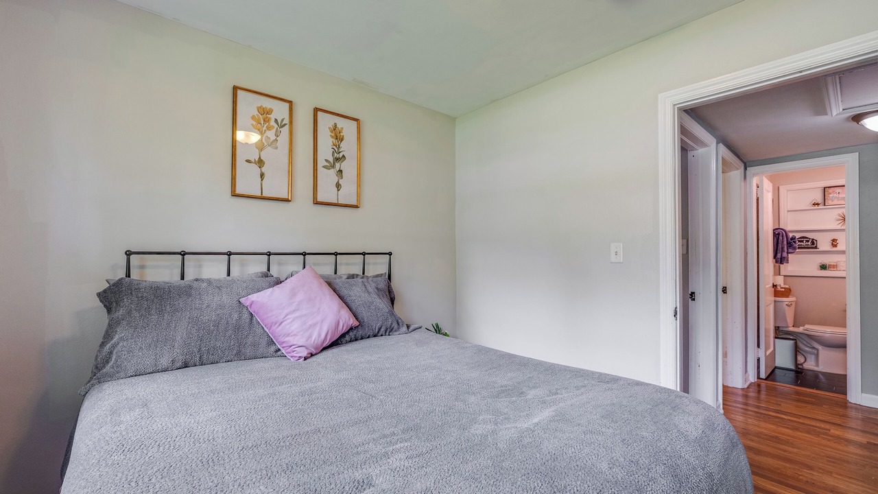 Photo of Bedroom in Tallahassee