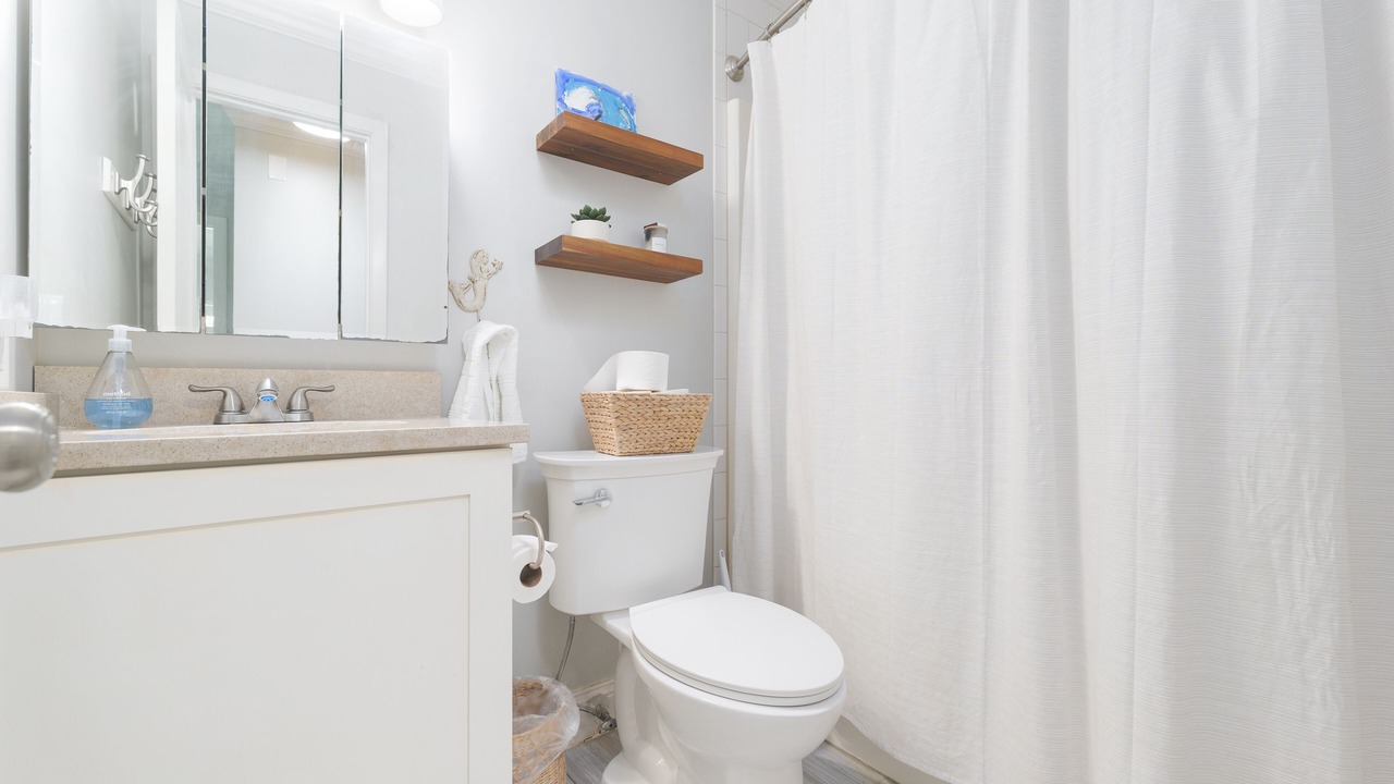 Photo of Bathroom in Neptune Beach