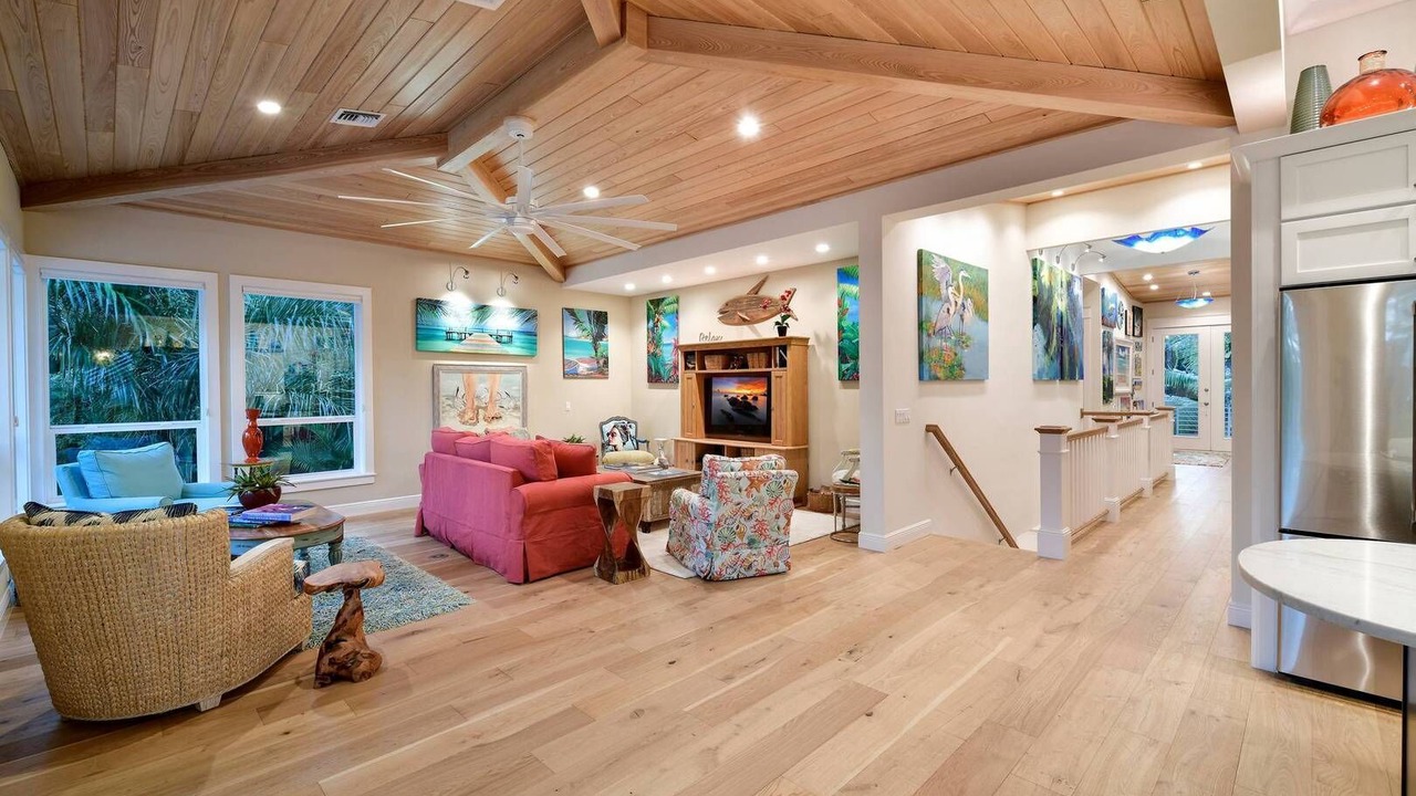 Photo of Livingroom in Longbeach Village