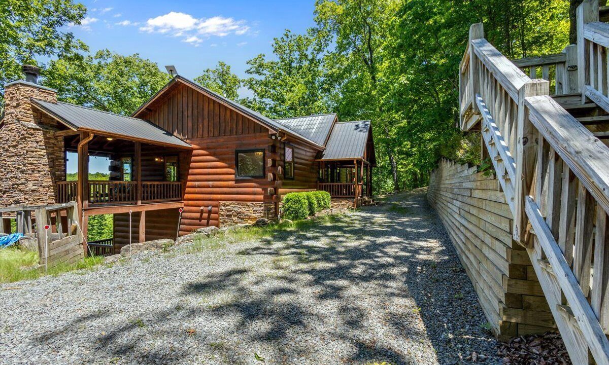 Photo of Outdoor in Morganton