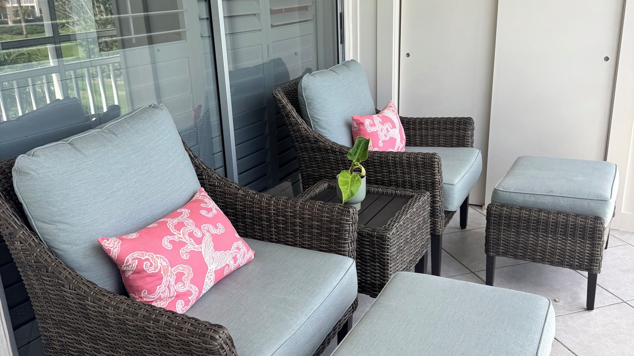 Photo of Patio Balcony in Longbeach Village
