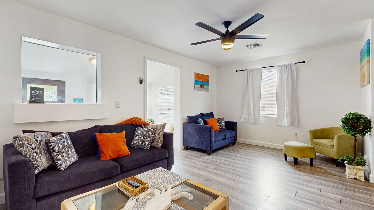 Photo of Livingroom in Riviera Beach