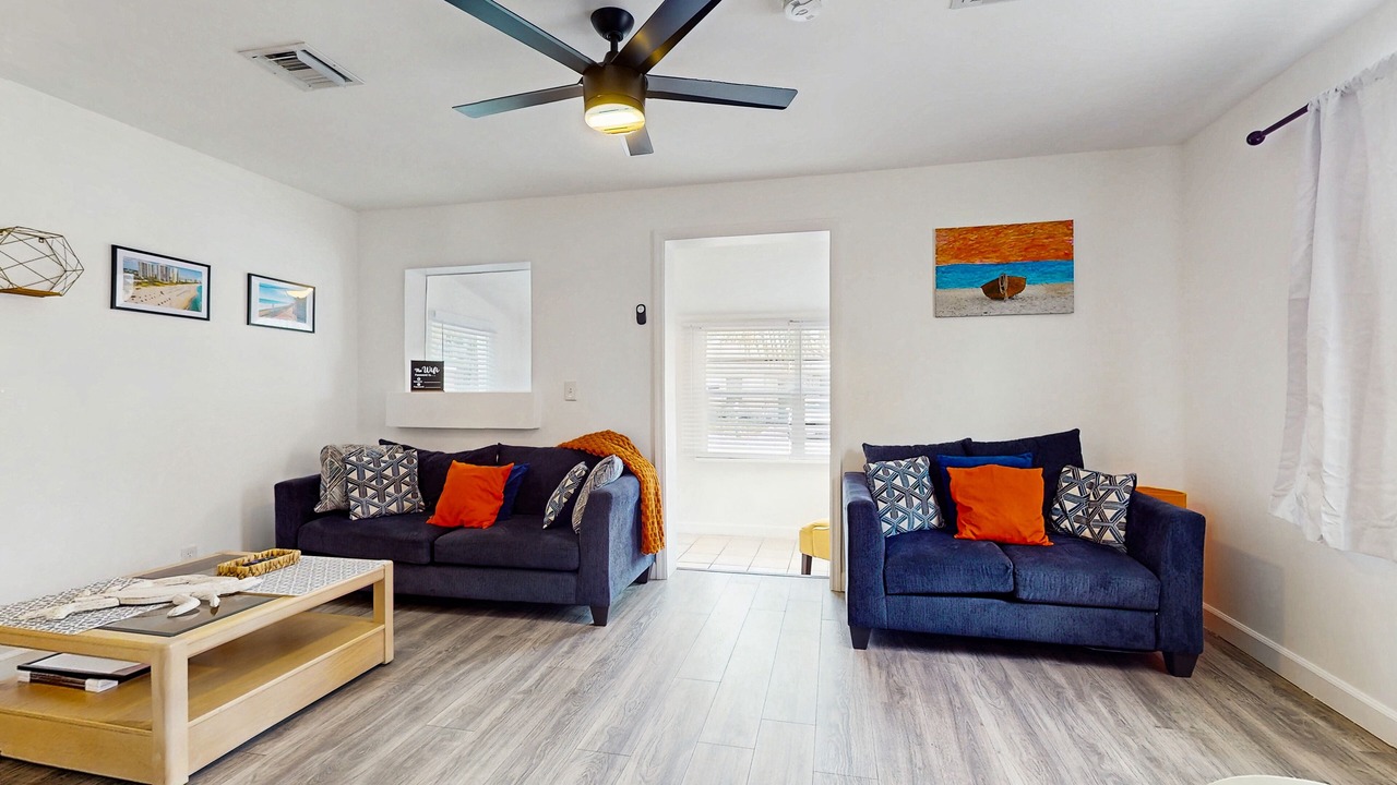 Photo of Livingroom in Riviera Beach