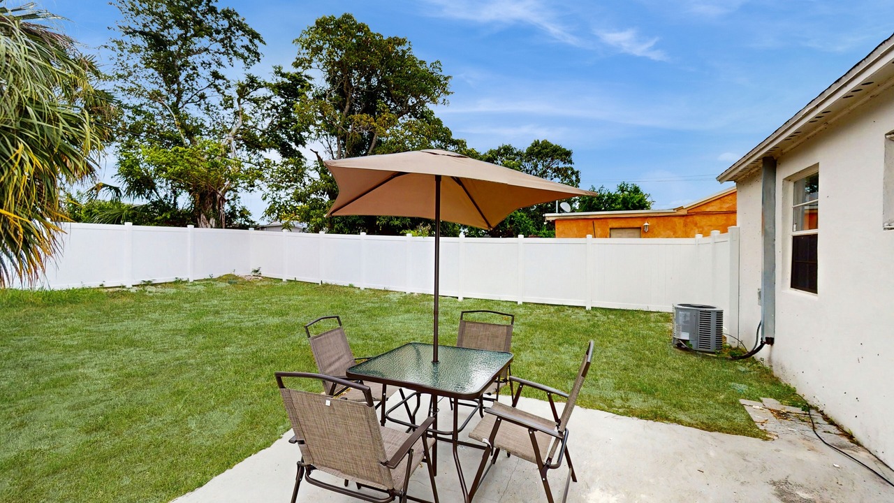 Photo of Outdoor in Riviera Beach