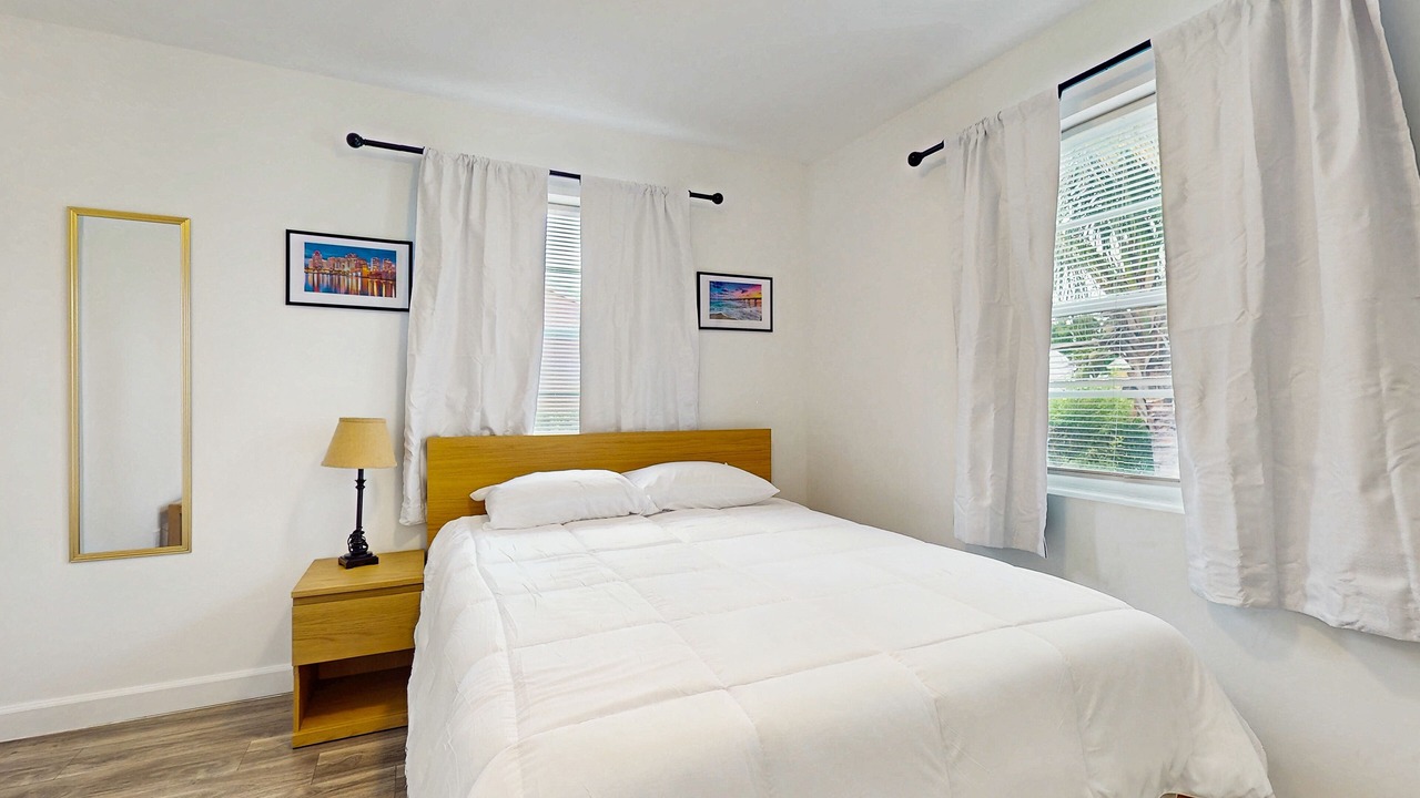 Photo of Bedroom in Riviera Beach