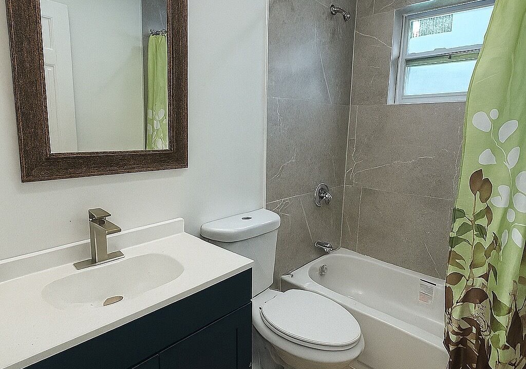 Photo of Bathroom in Tamarac