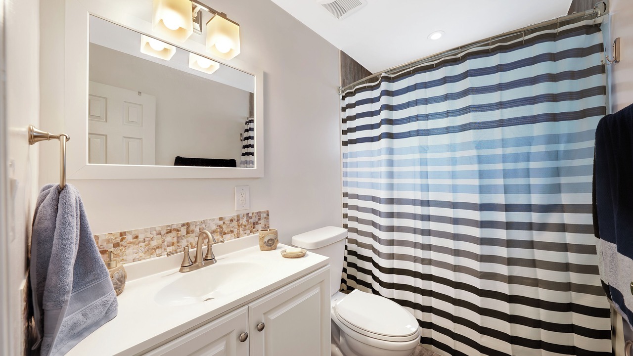 Photo of Bathroom in Argonaut Isle