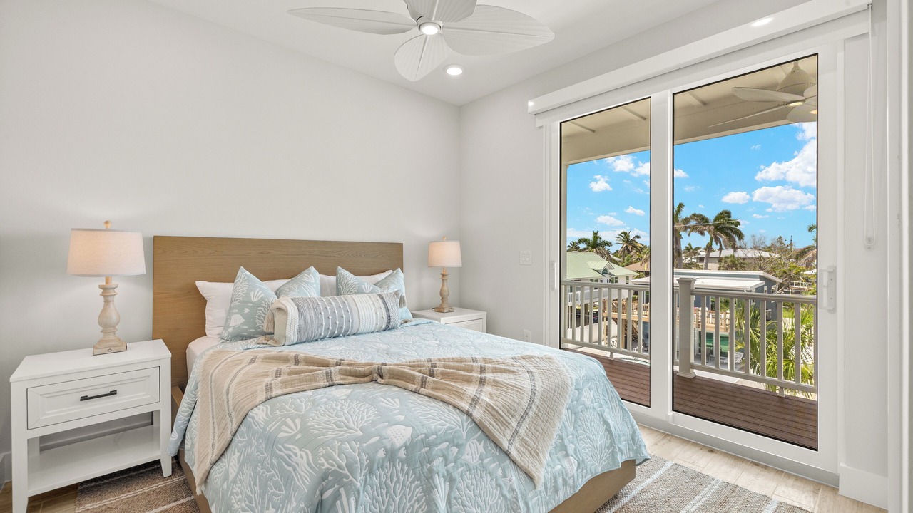 Photo of Bedroom in Mid Island