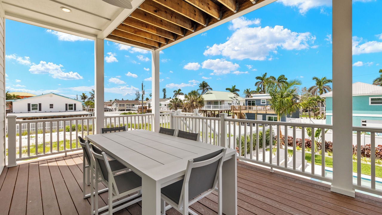 Photo of Outdoor in Mid Island
