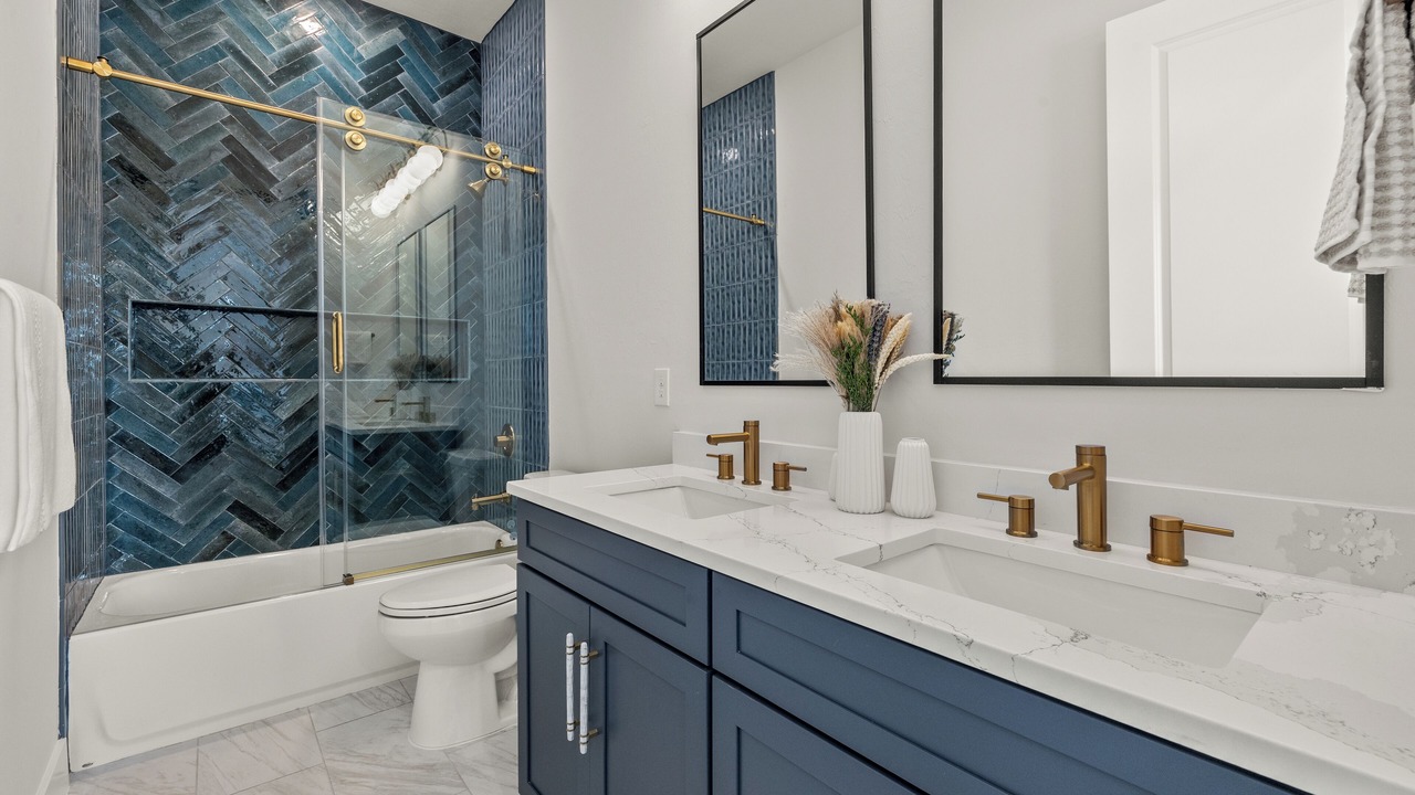 Photo of Bathroom in Mid Island