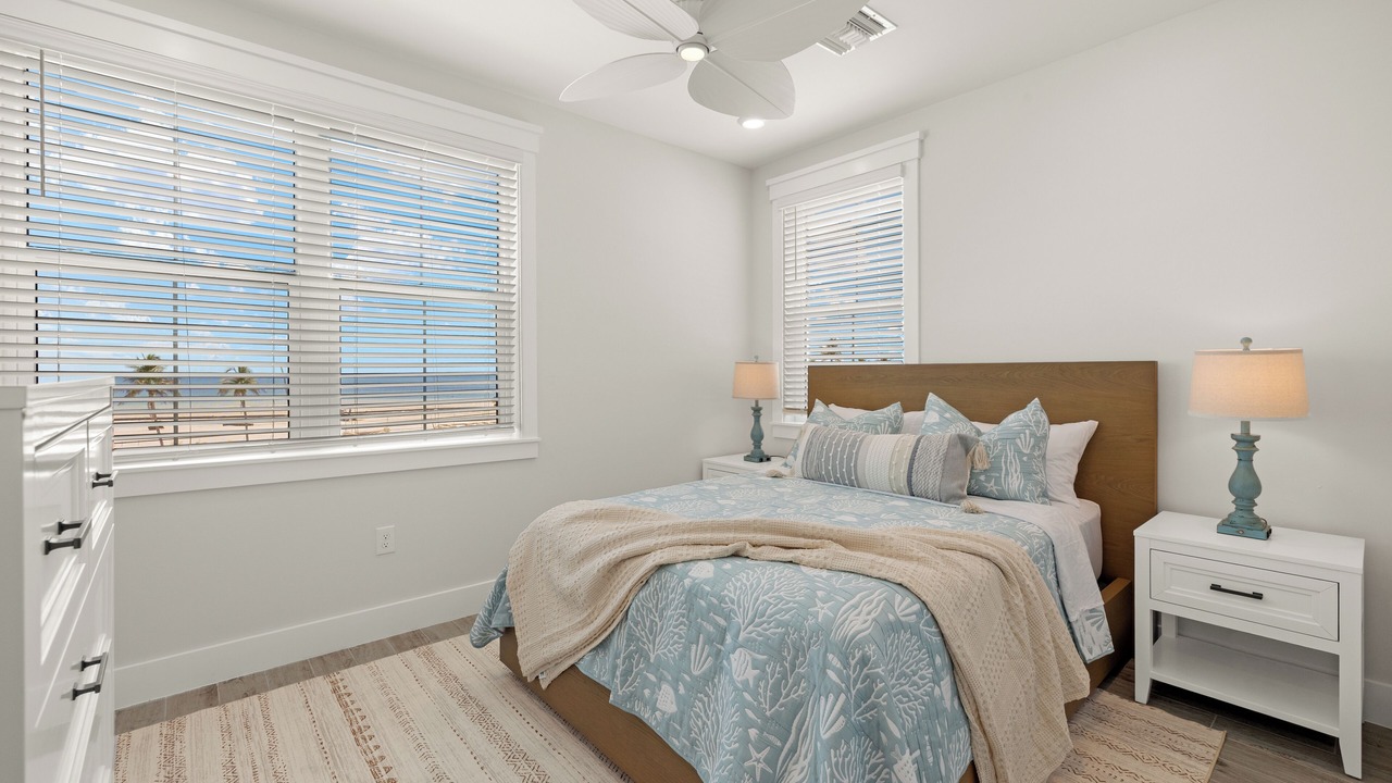 Photo of Bedroom in Mid Island