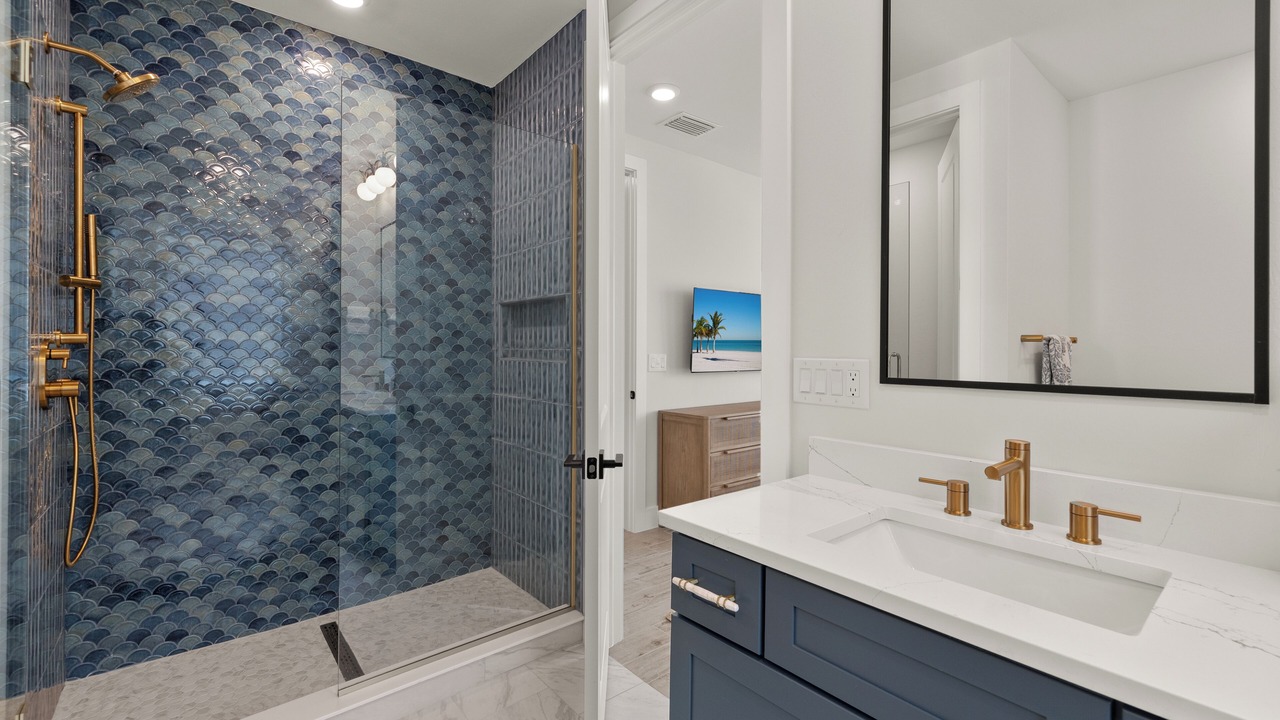 Photo of Bathroom in Mid Island