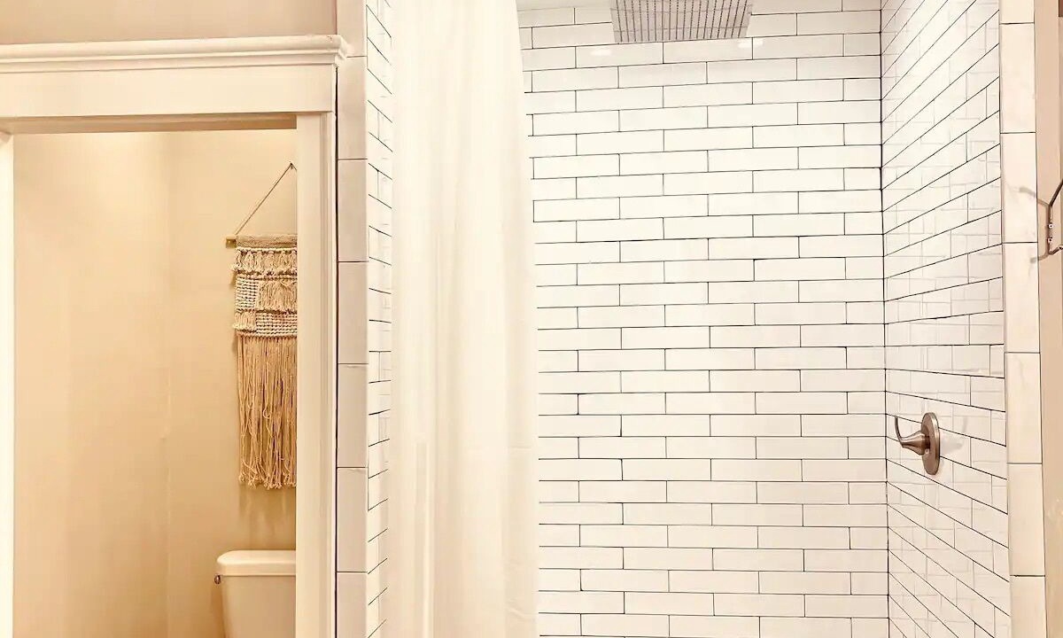 Photo of Bathroom in Peoplestown