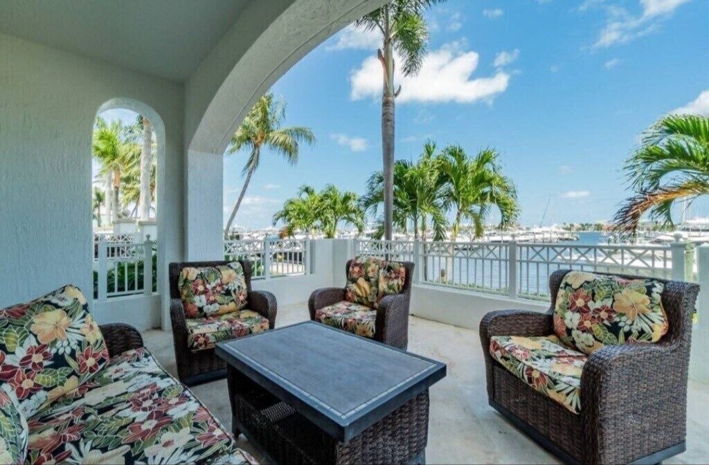 Photo of Outdoor in East Ocean Ave