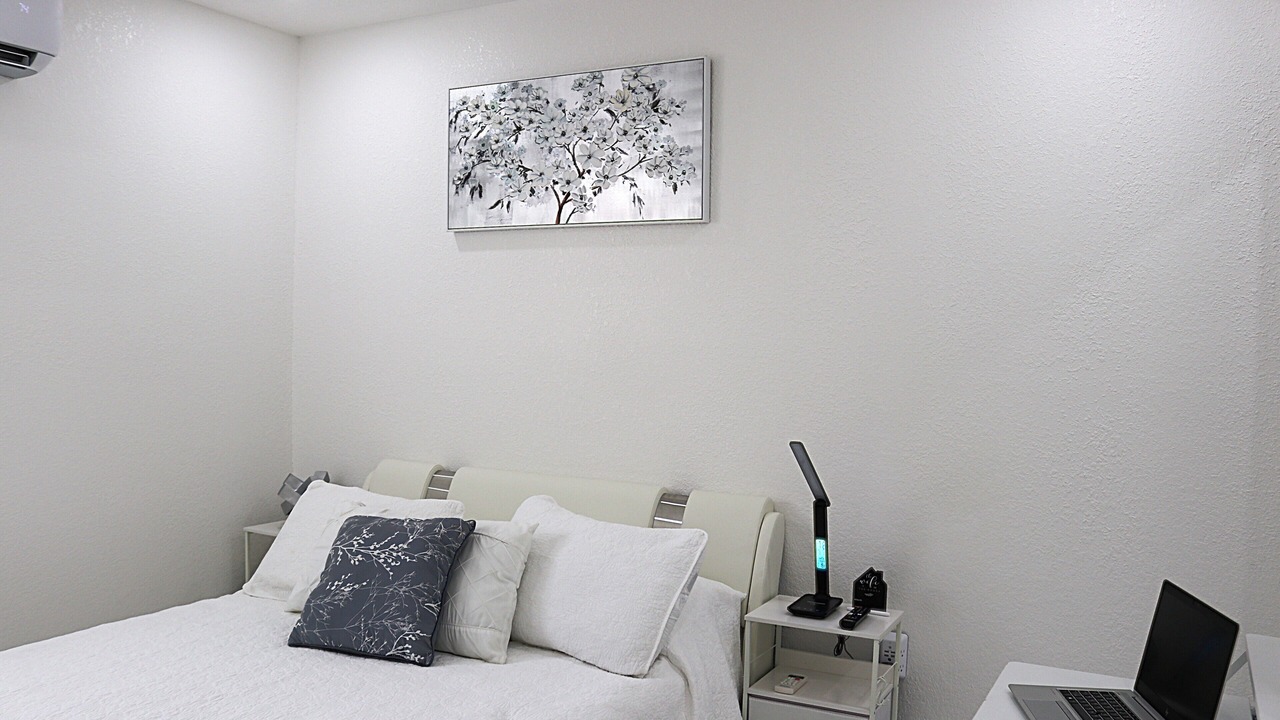 Photo of Bedroom in Lakeview Village