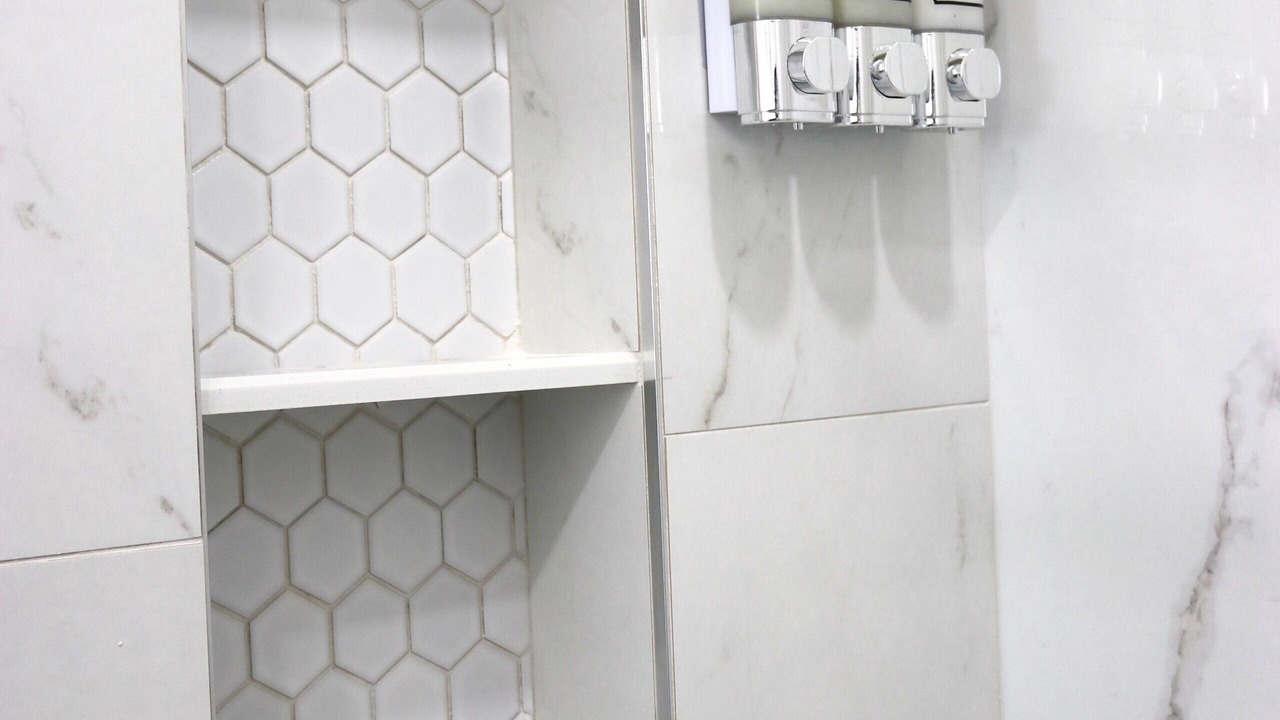 Photo of Bathroom in Lakeview Village