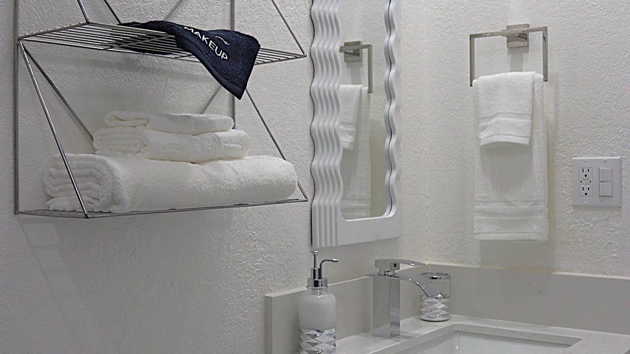 Photo of Bathroom in Lakeview Village