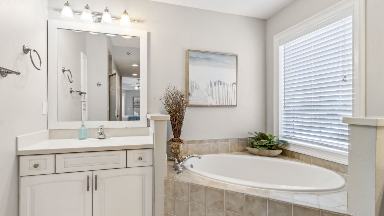 Photo of Bathroom in Fernandina Beach