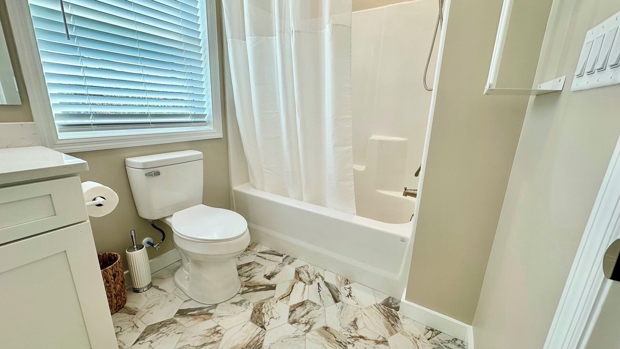 Photo of Bathroom in Mid Island