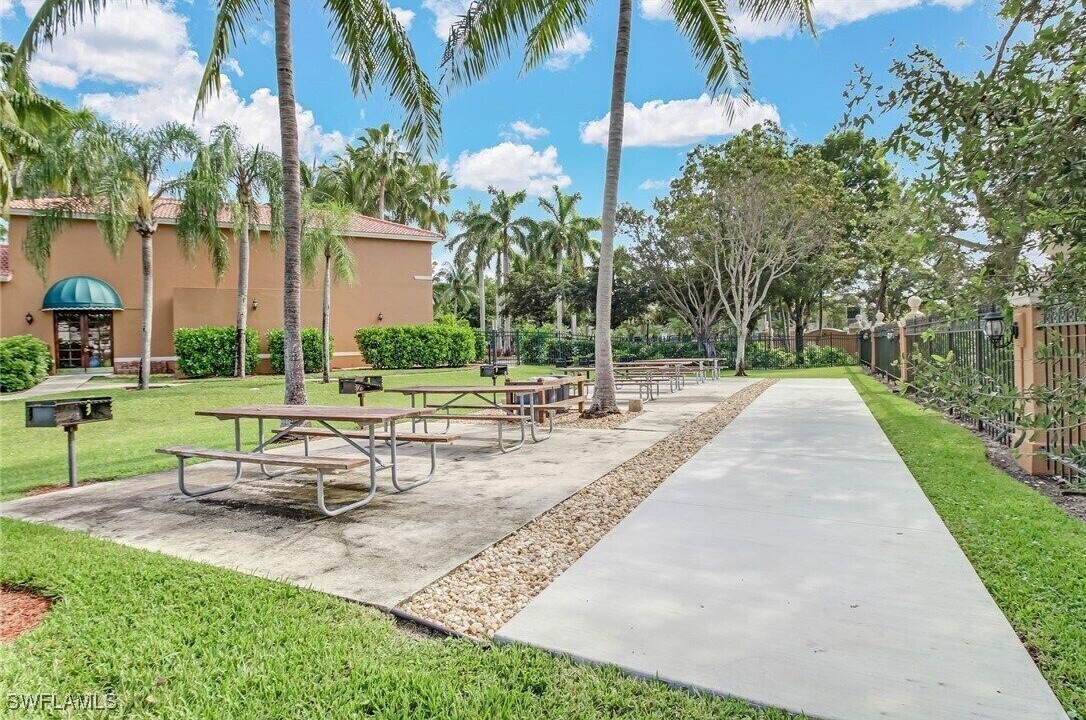 Photo of Outdoor in Naples
