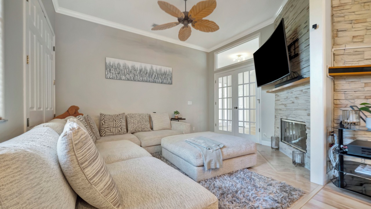 Photo of Bedroom in River Pointe