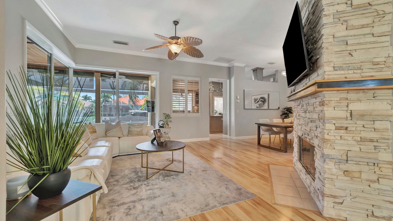 Photo of Bedroom in River Pointe