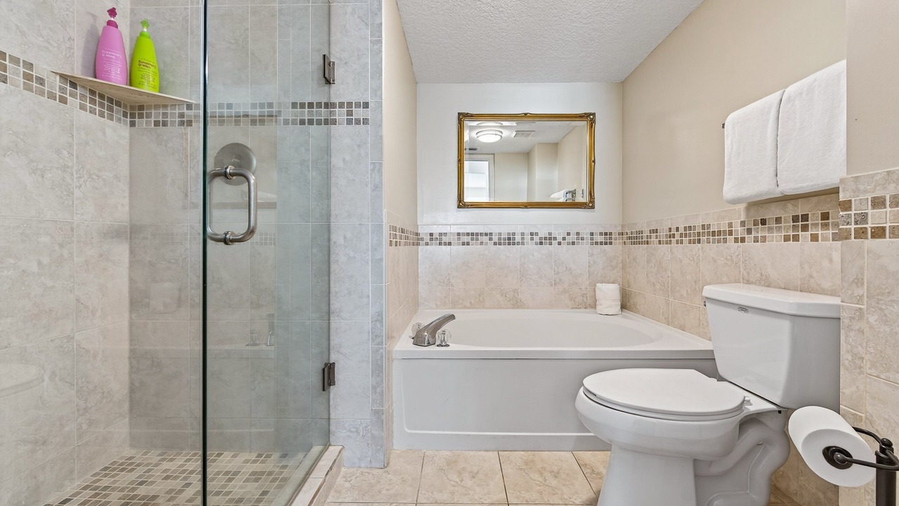 Photo of Bathroom in Seawinds Condo