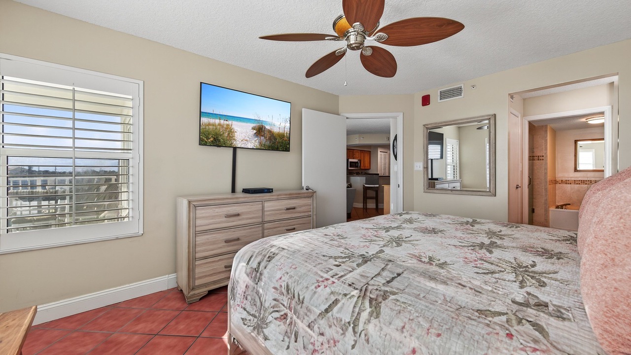 Photo of Bathroom in Seawinds Condo