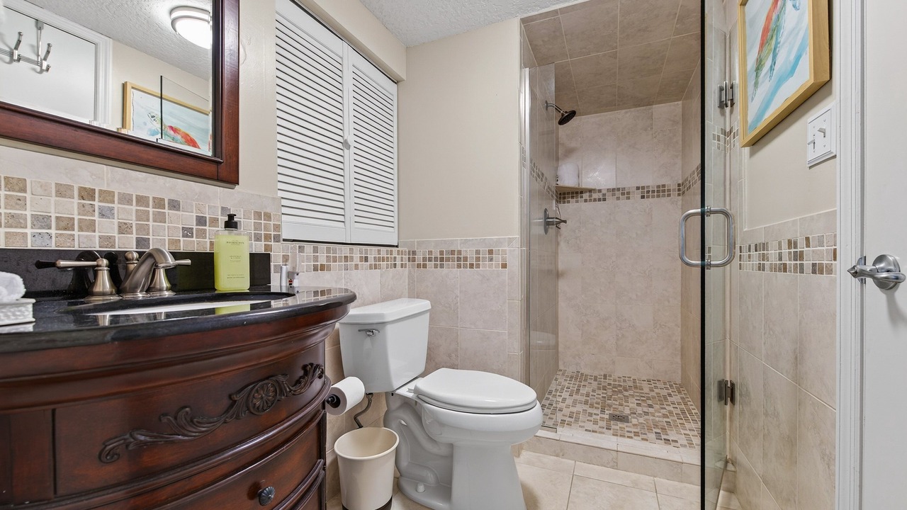 Photo of Bathroom in Seawinds Condo