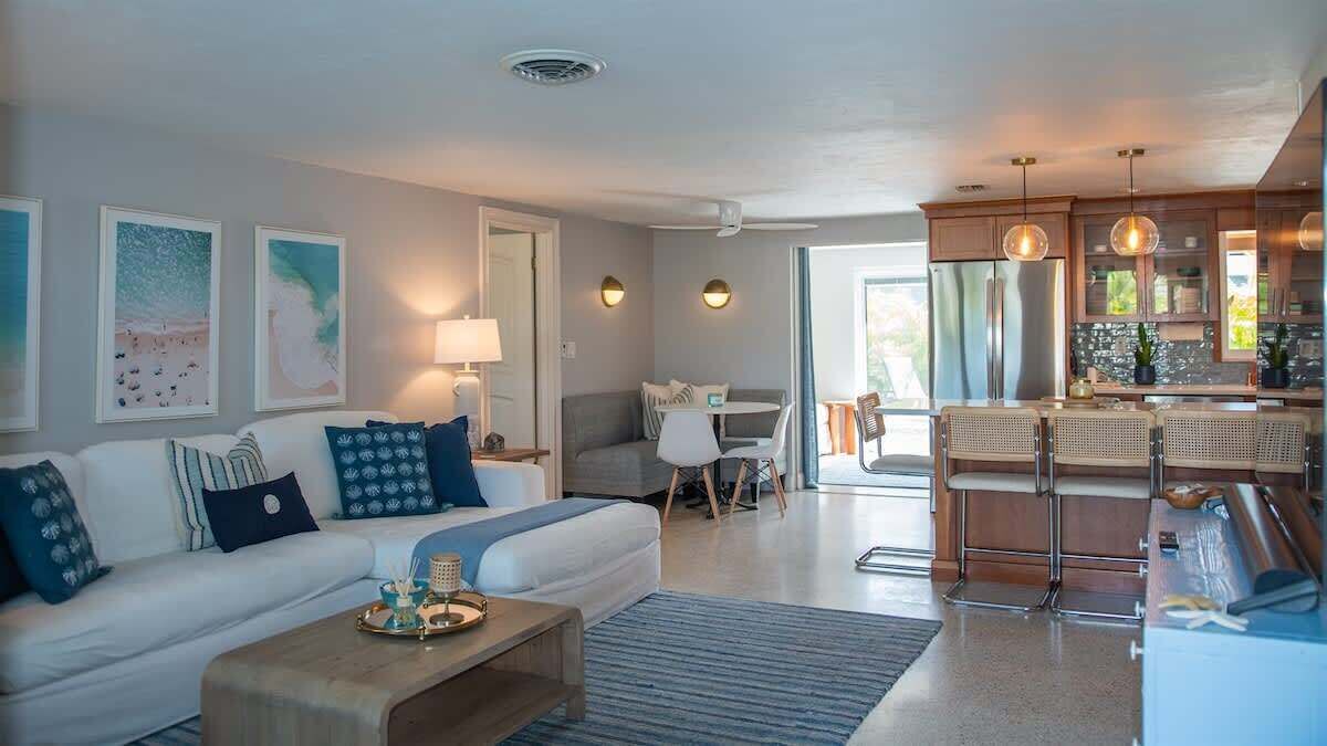 Photo of Livingroom in Gulf Gate Estates