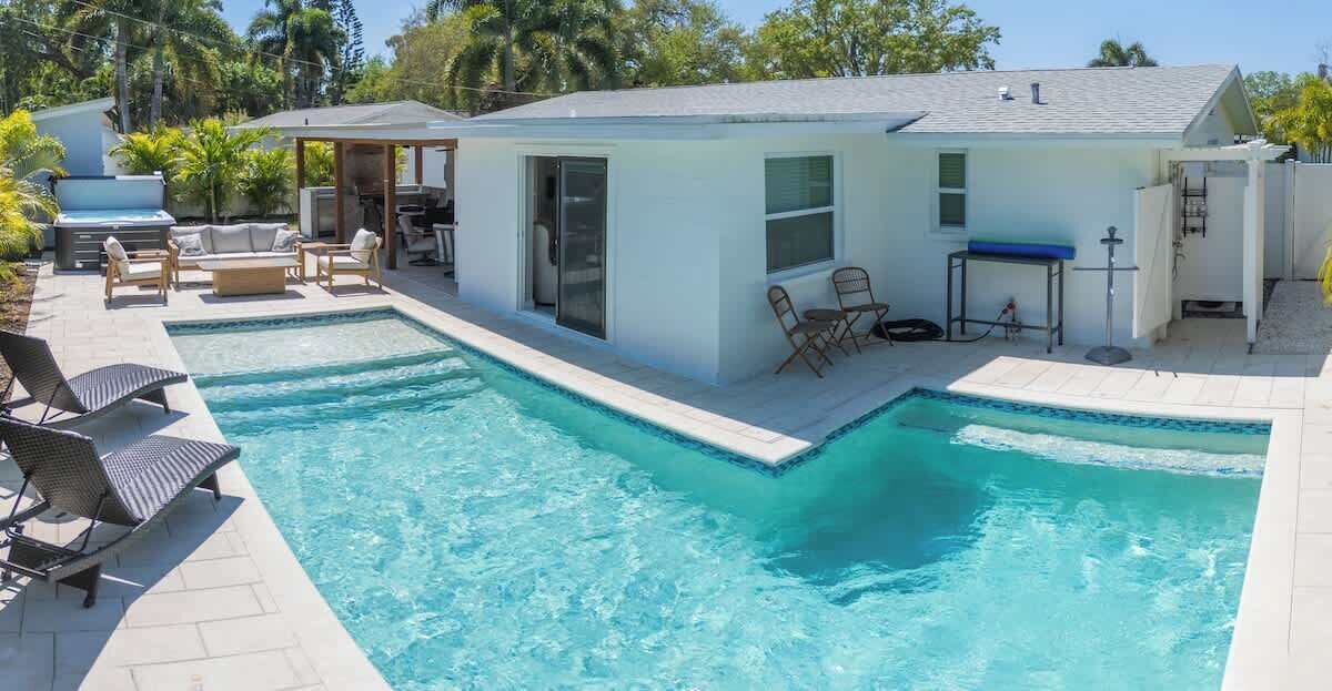 Photo of Outdoor in Gulf Gate Estates