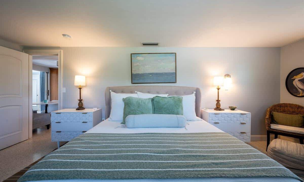 Photo of Bedroom in Gulf Gate Estates