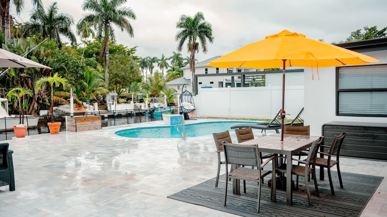 Photo of Outdoor in Lauderdale Isles