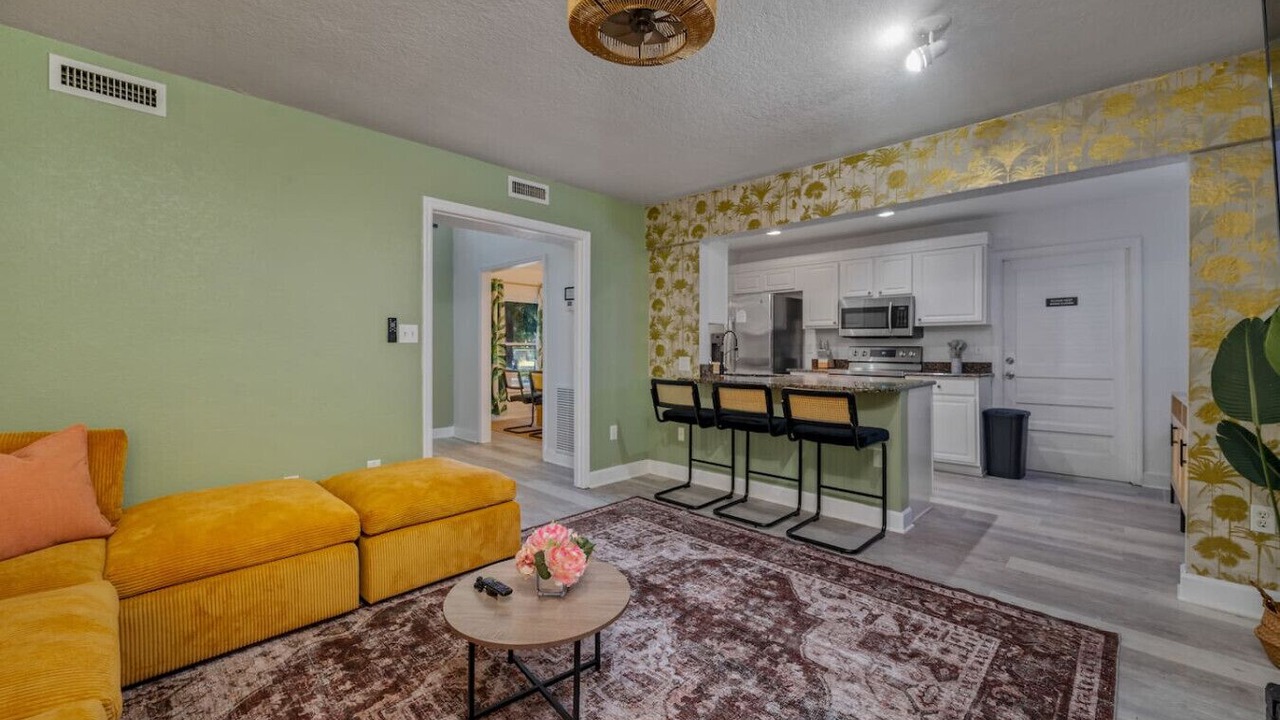 Photo of Livingroom in Auburndale