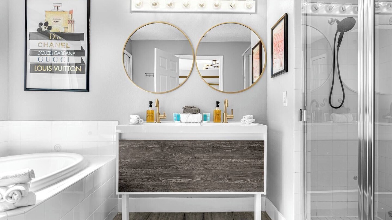 Photo of Bathroom in Thousand Oaks