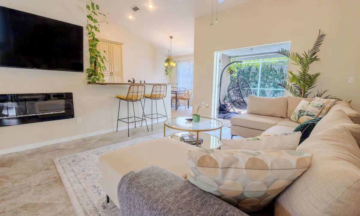 Photo of Livingroom in Valrico