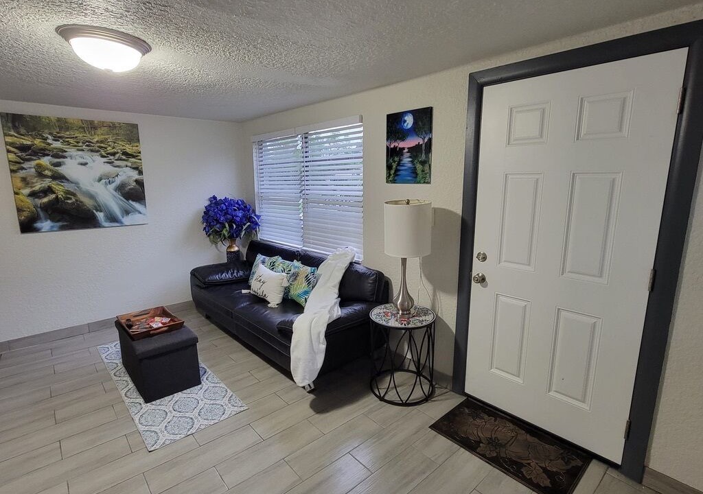 Photo of Livingroom in Babson Park