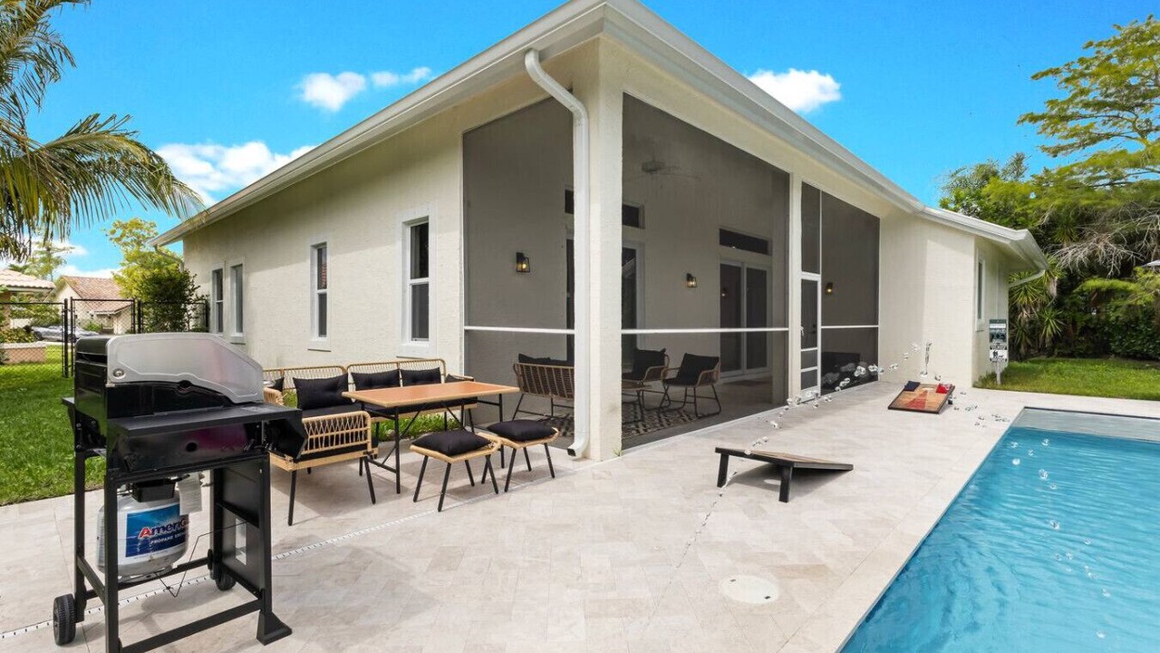 Photo of Outdoor in Greenview Shores