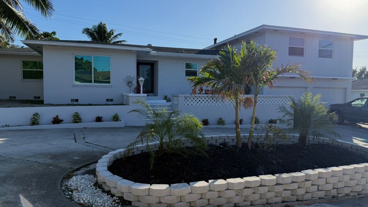 Photo of Outdoor in Lake Worth Corridor