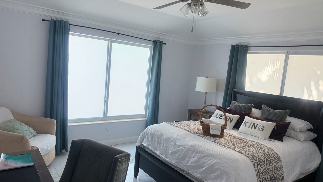 Photo of Bedroom in Lake Worth Corridor