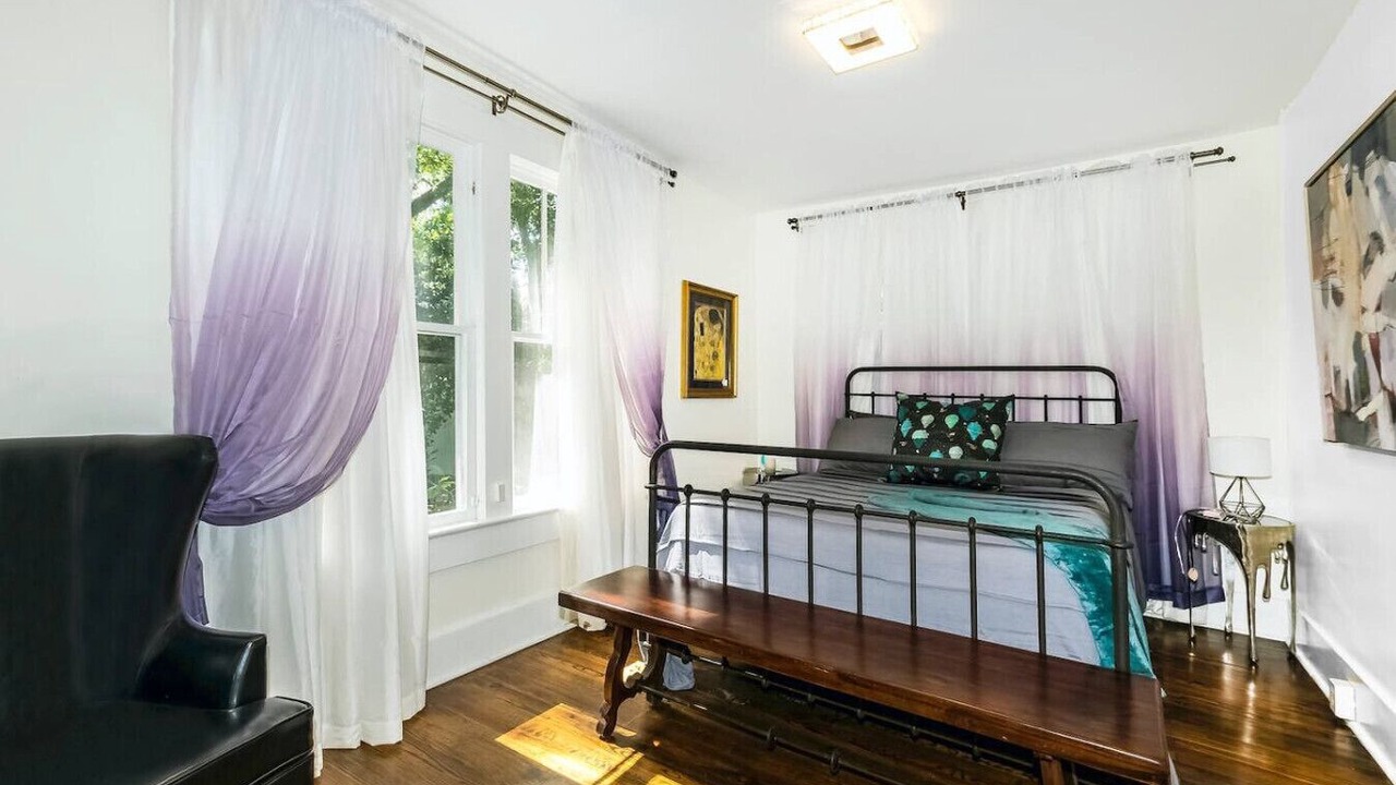 Photo of Bedroom in Historic District