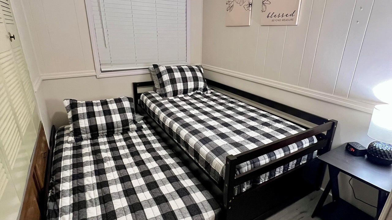 Photo of Bedroom in Crooked Lake