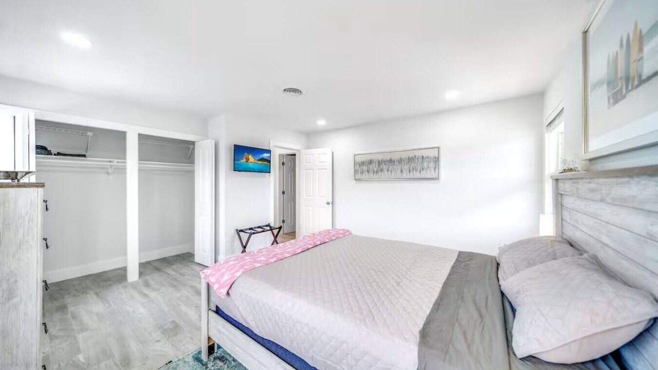 Photo of Bedroom in Coral Ridge
