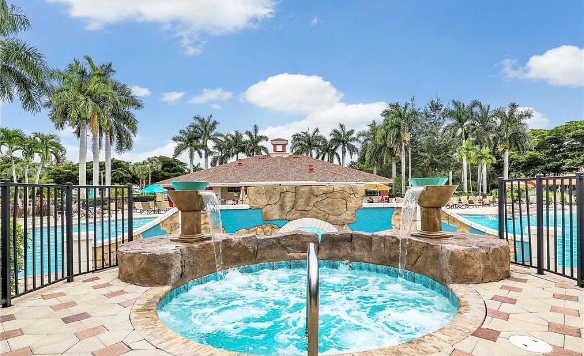 Photo of Outdoor in Estero